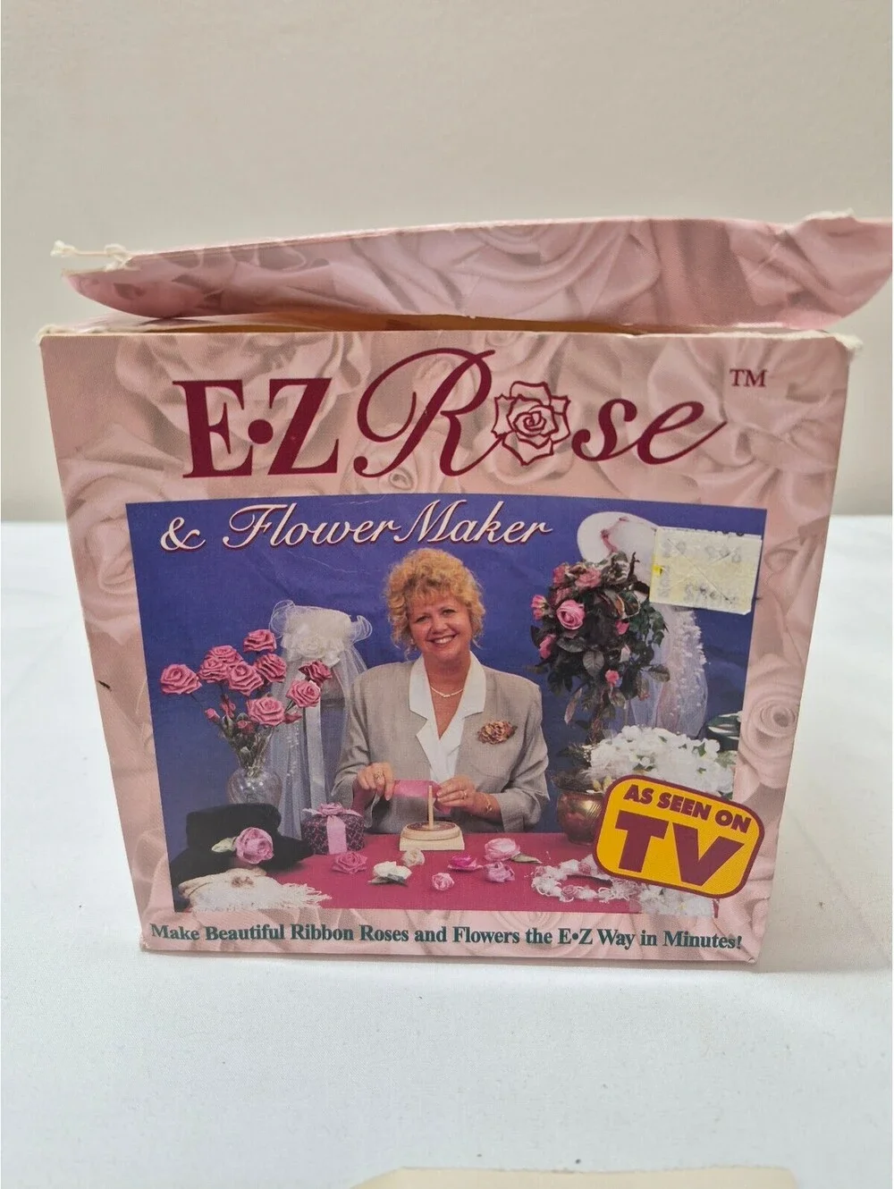 E-Z Rose & Flower Maker Vintage Ribbon Craft Tool with Original Box J28